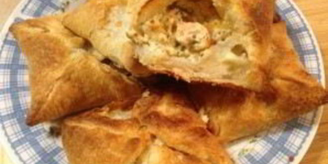 Рецепт слоеных конвертиков с лососем и брынзой