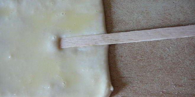 Рецепт слоек на укус с сыром бри, шелковицей и черносмородиновым джемом