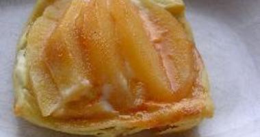 Рецепт Слоек с айвой и творожной начинкой