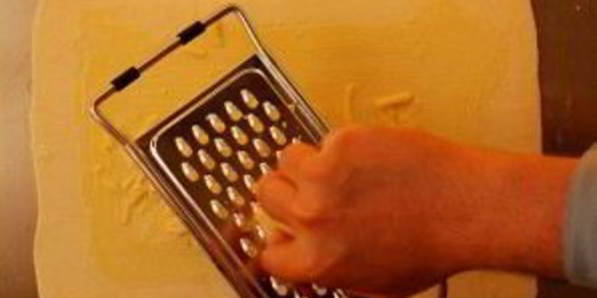 Рецепт слоек с сыром и маком