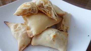 Рецепт Слоек с творогом, курагой и орехами