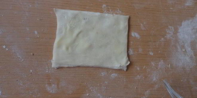 Рецепт слоек с творогом, курагой и орехами