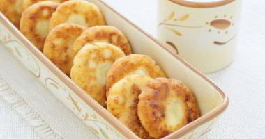 Рецепт Диетических сырников с йогуртово-лимонным соусом