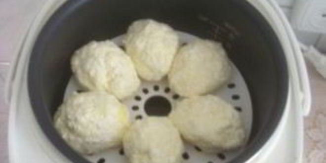 Рецепт диетических сырников в мультиварке на пару