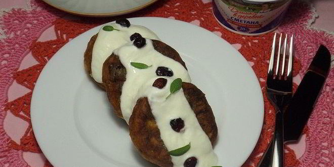 Рецепт Сырников с бананом и клюквой