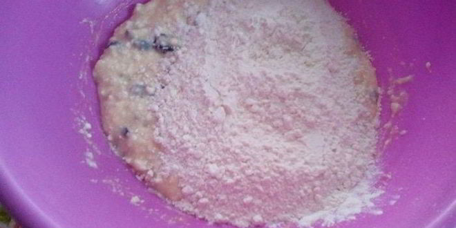 Рецепт сырников с бананом и клюквой