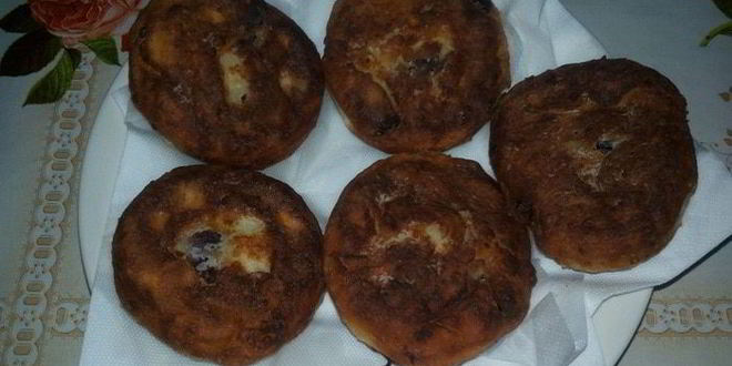 Рецепт сырников с бананом и клюквой