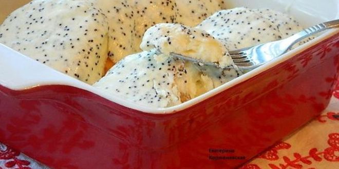 Рецепт Сырников с изюмом и маковым соусом