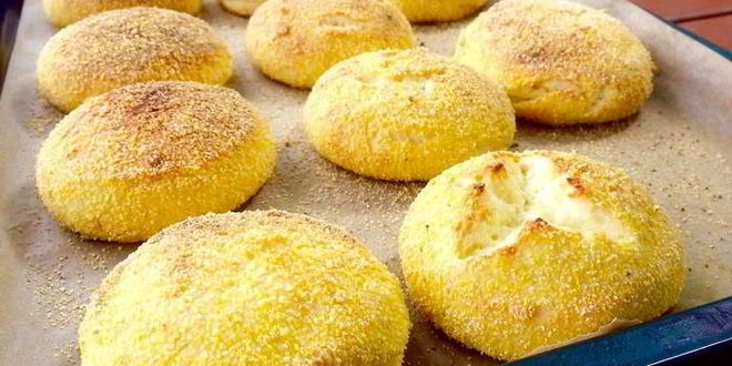 Рецепт Сырников в духовке с кукурузной корочкой