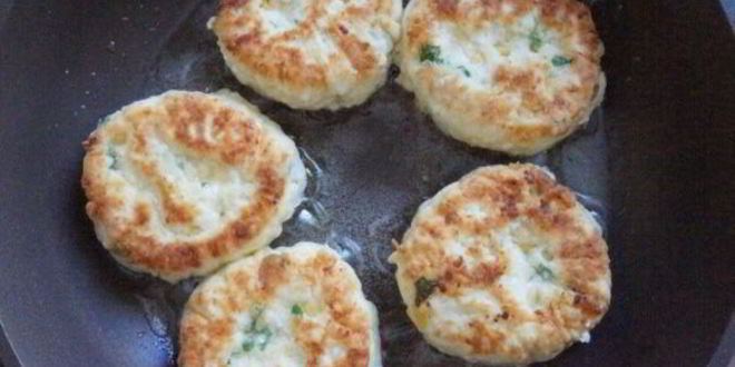 Рецепт сырников закусочных с кукурузой