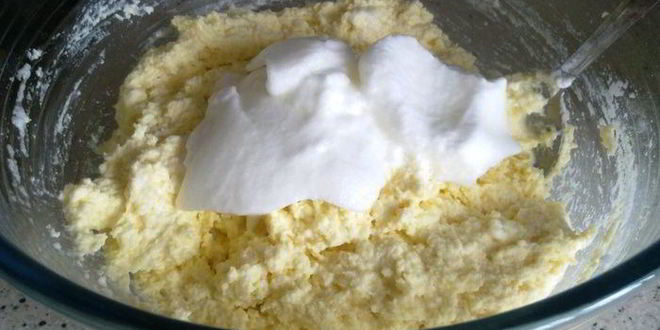 Рецепт творожника с вишней