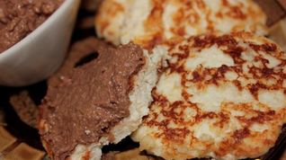 Рецепт Ванильно-апельсиновых сырники с ореховой пастой