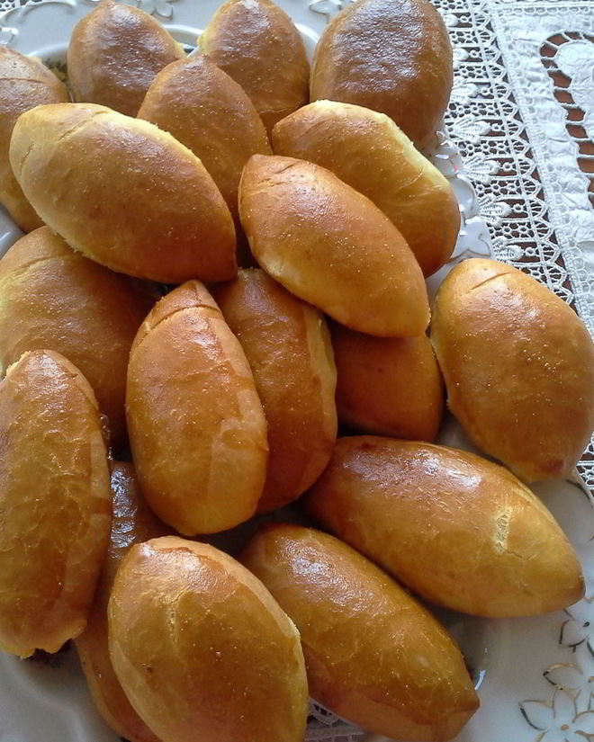 Рецепт дрожжевого теста на пирожки и булочки