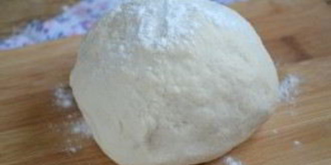 Рецепт простого бездрожжевого теста для пиццы