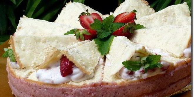 Рецепт клубнично-кокосового торт