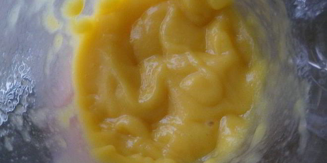 Рецепт торта с лепестками шоколадных роз и малиновым кремом