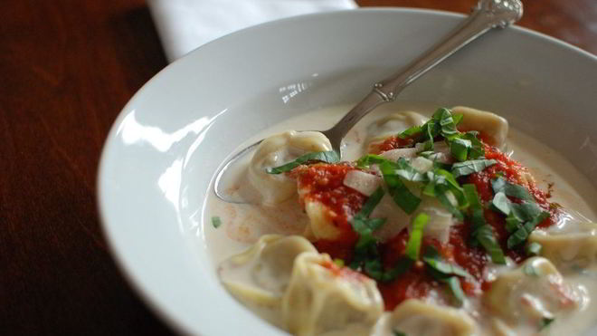 Рецепт тортеллиней в сливочном соусе