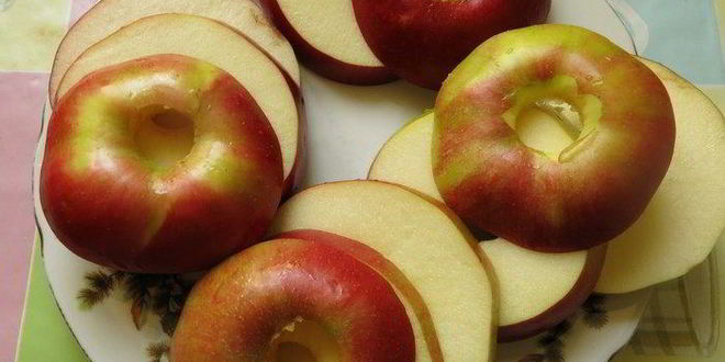 Рецепт яблочных слоек-цветов