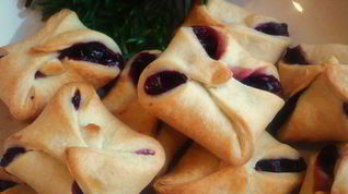 Рецепт Ягодных конвертиков из особого слоеного теста