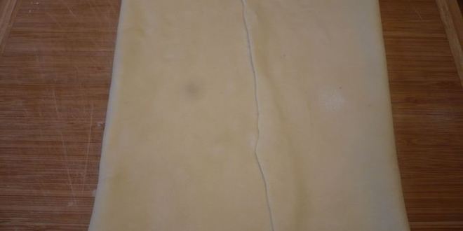 Рецепт ягодных конвертиков из особого слоеного теста