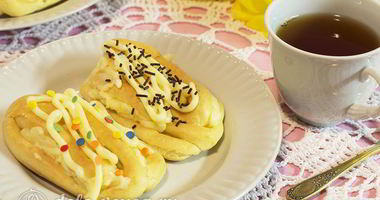 Рецепт Домашних эклеров со сгущенкой