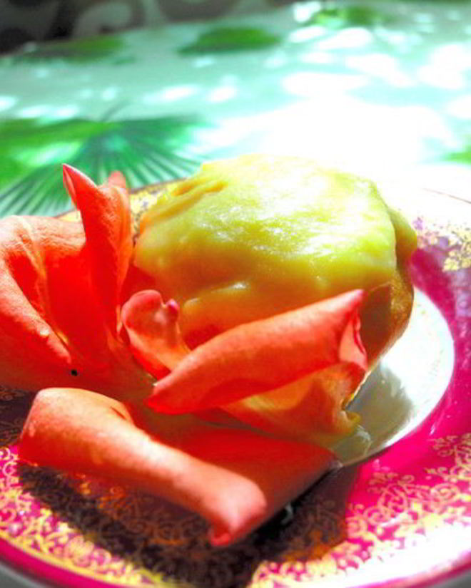 Рецепт профитролей для молодых хозяек