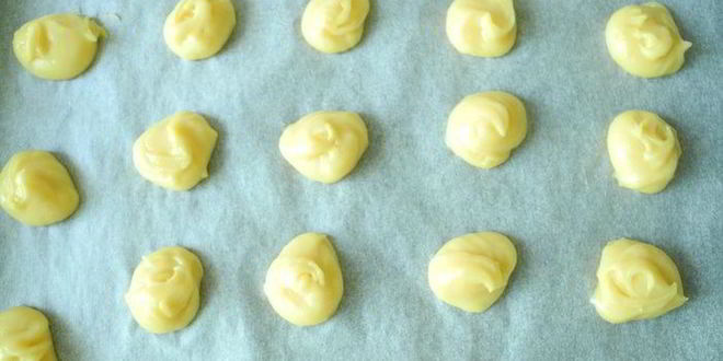 Рецепт профитролей для молодых хозяек