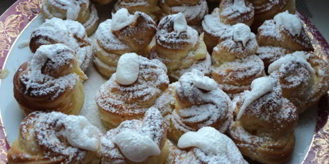 Рецепт Профитролей с ванильным заварным кремом