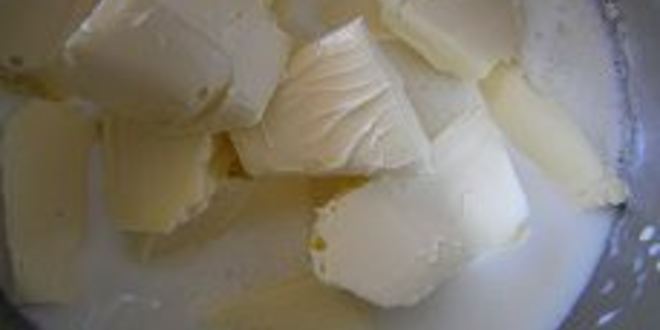 Рецепт шоколадна-апельсинового торт с профитролями