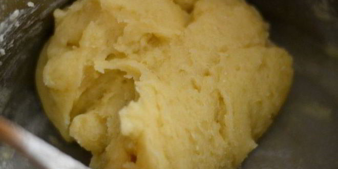 Рецепт закусочных профитролей со сливочно-лососевым крем-муссом