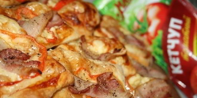 Рецепт закусочных слоек с беконом