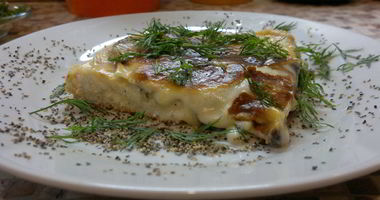 Рецепт Рыбной запеканки из пикши с грибами под соусом бешамель