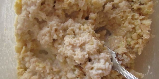 Рецепт яблочной запеканки с изюмом на пару