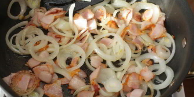 Рецепт запеканки картофельной с грушей и беконом