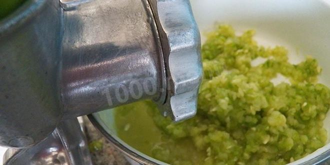 Рецепт аджики из кабачков с томатной пастой на зиму