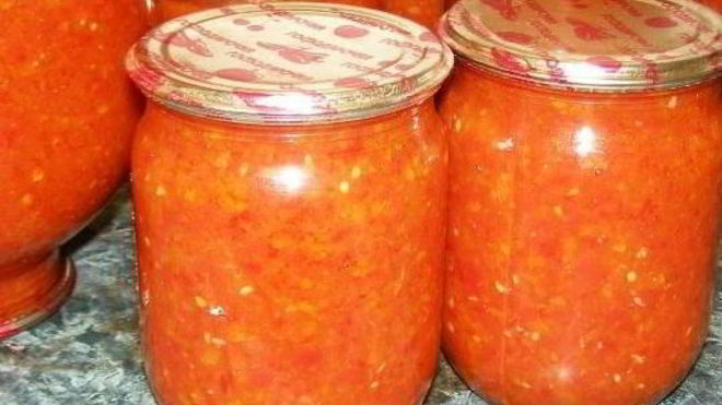 Рецепт аджики из помидоров, яблок и перца