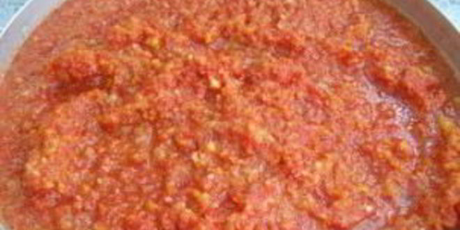 Рецепт аджики из помидоров, яблок и перца