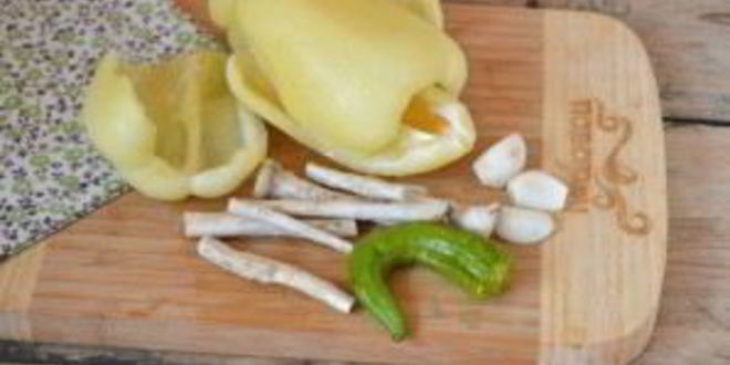 Рецепт аджики с хреном и помидорами на зиму