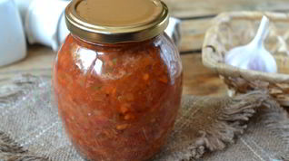Рецепт Аджики с морковью и помидорами