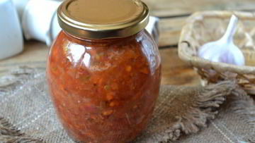 Рецепт Аджики с морковью и помидорами