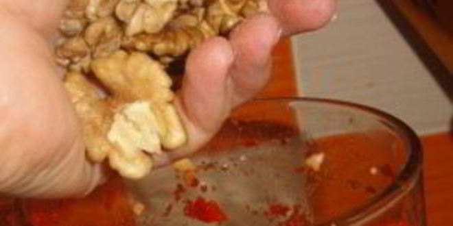 Рецепт грузинской аджики с орехами на зиму