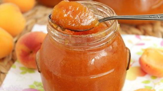 Рецепт абрикосового джема с корицей и бадьяном