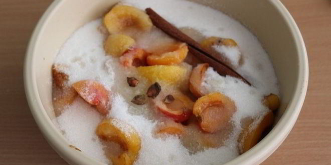 Рецепт абрикосового джема с корицей и бадьяном