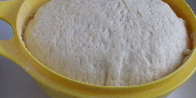 Рецепт булочек с абрикосовым джемом и миндальными лепестками