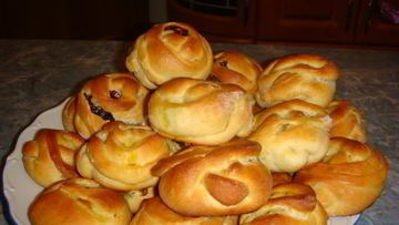 Рецепт Булочек с джемом Розочки