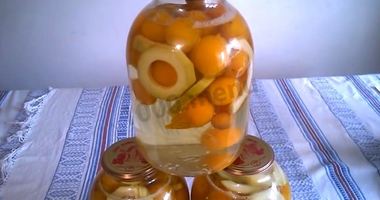 Рецепт Кабачков с алычой