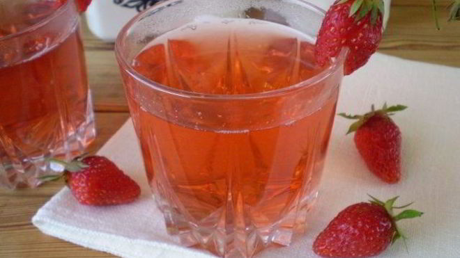 Рецепт клубничного компота