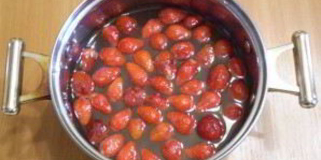 Рецепт клубничного компота