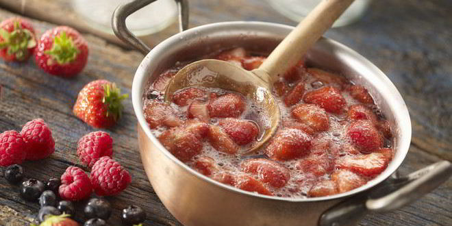 Рецепт Клубничного компоте для торта