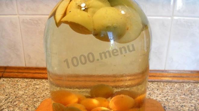 Рецепт компота из абрикосов и яблок